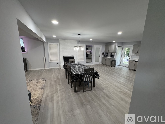 142 Shipman Road 3 Beds Single Family Home for Rent - Photo gallery 2