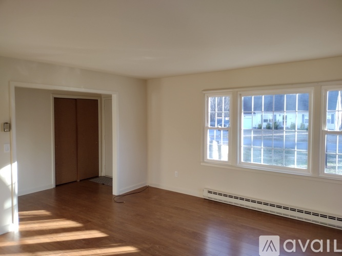 113 Holly Terrace 3 Beds Single Family Home for Rent - Photo gallery 4
