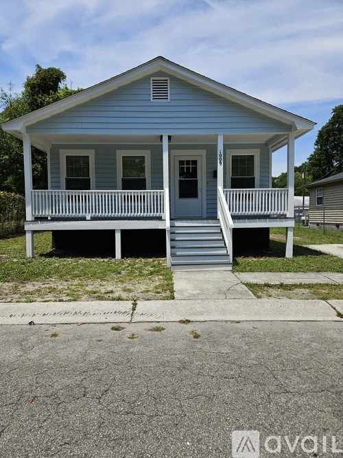 1009 Love Alley 3 Beds Single Family Home for Rent - Photo gallery 1