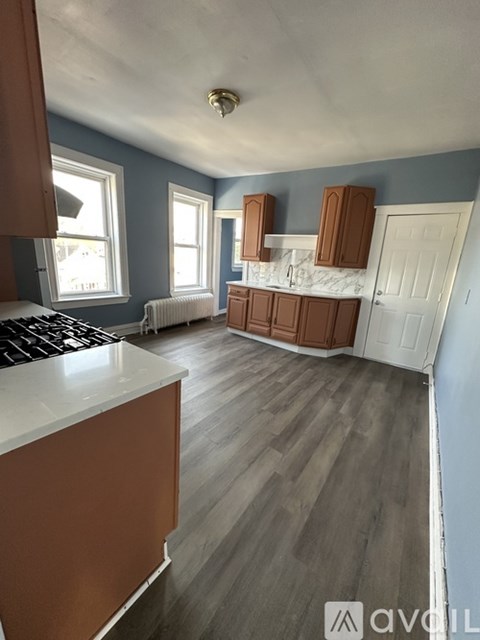 1573 Park Avenue 3 Beds Apartment for Rent