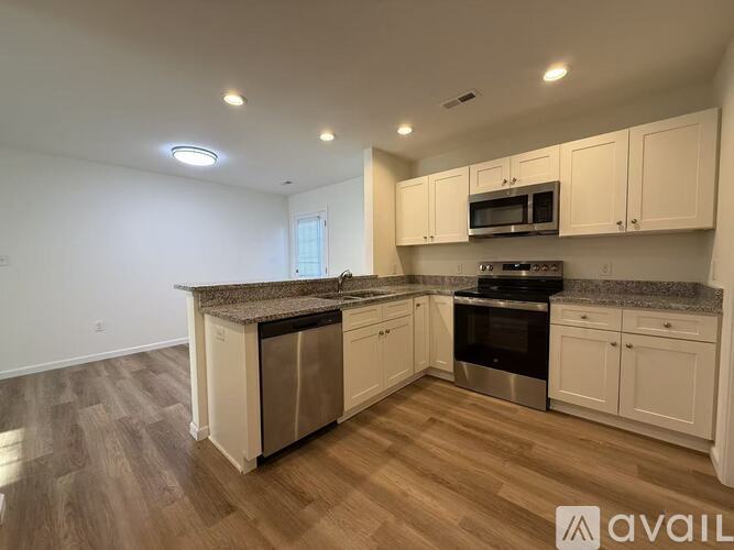 209 Compass Drive 3 Beds Single Family Home for Rent - Photo gallery 4