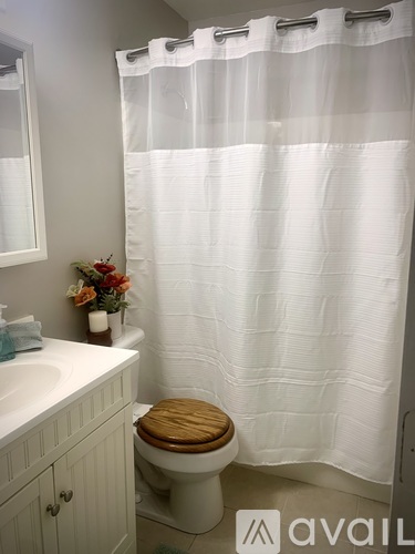 612 Craig Street 2 Beds Single Family Home for Rent - Photo gallery 5