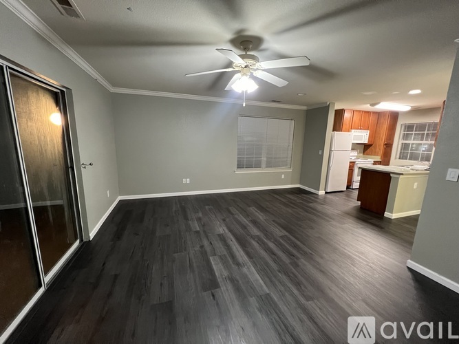714 Woodside Creek Drive 2 Beds Townhouse for Rent - Photo gallery 1