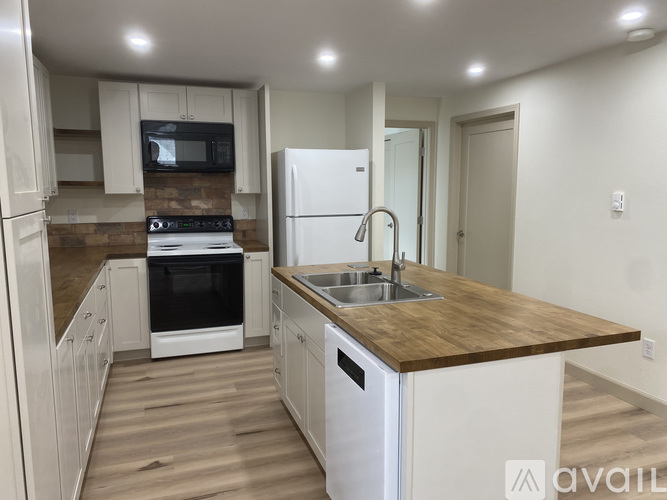 320 Burdette Street 2 Beds Single Family Home for Rent - Photo gallery 4