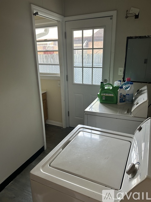 251 East Plymouth Street 3 Beds Single Family Home for Rent - Photo gallery 1