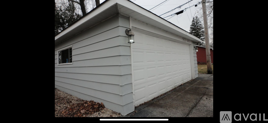251 East Plymouth Street 3 Beds Single Family Home for Rent - Photo gallery 2