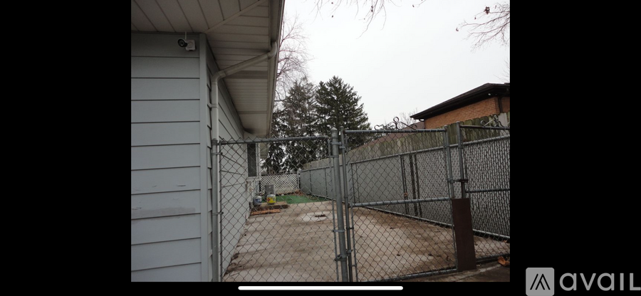 251 East Plymouth Street 3 Beds Single Family Home for Rent - Photo gallery 4