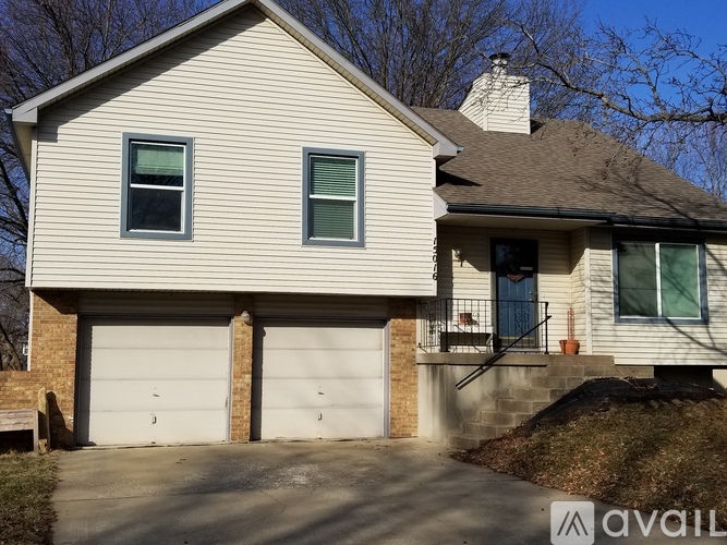 15016 W 150th St 3 Beds Single Family Home for Rent - Photo gallery 1