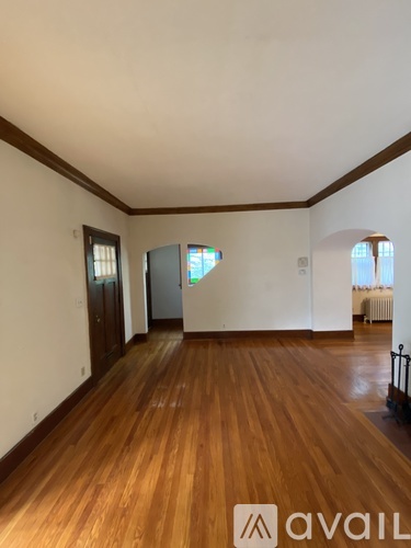 837 Forest Avenue 4 Beds Single Family Home for Rent - Photo gallery 4