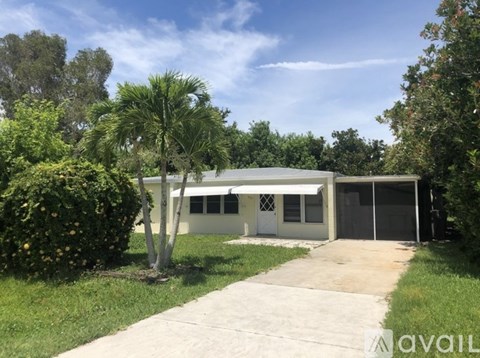 1421 3Rd Court 3 Beds Apartment for Rent