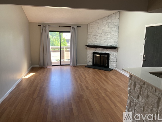 430 Zang St 1 Condo for Rent - Photo gallery 1