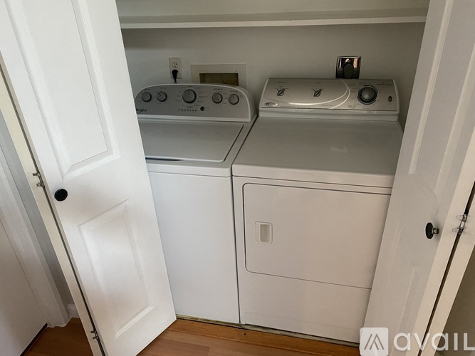 430 Zang St 1 Condo for Rent - Photo gallery 3