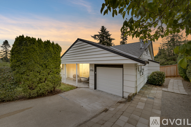 2701 NE 110th St 3 Beds Single Family Home for Rent - Photo gallery 2