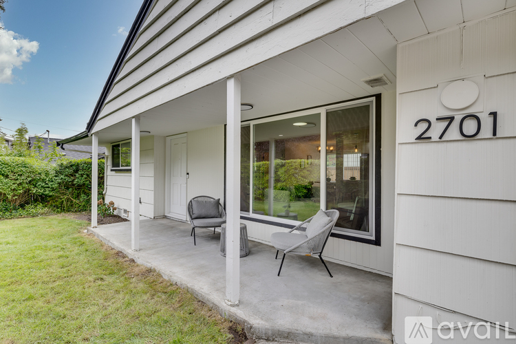 2701 NE 110th St 3 Beds Single Family Home for Rent - Photo gallery 3