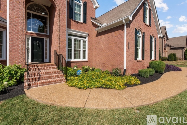 401 Beauchamp Circle 5 Beds Single Family Home for Rent - Photo gallery 2