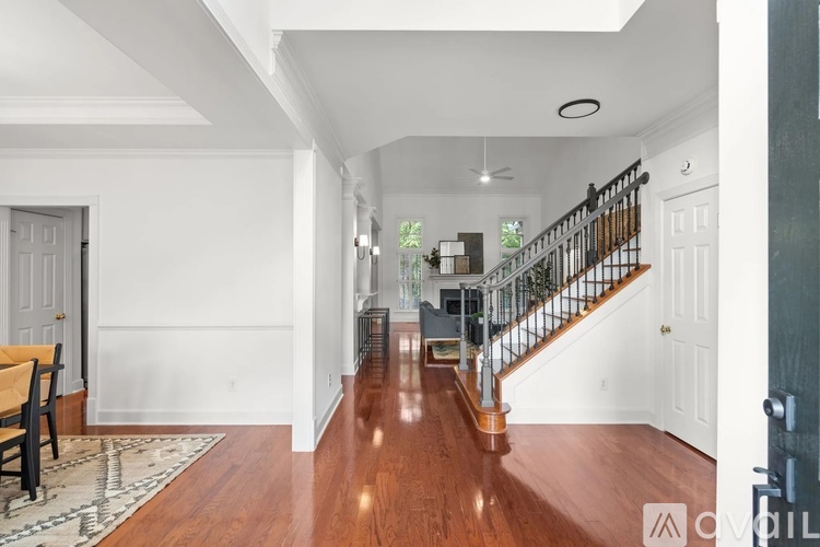 401 Beauchamp Circle 5 Beds Single Family Home for Rent - Photo gallery 3