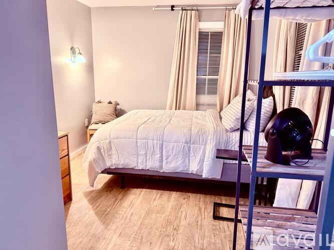 163 Broadway 2 Beds Apartment for Rent - Photo gallery 3