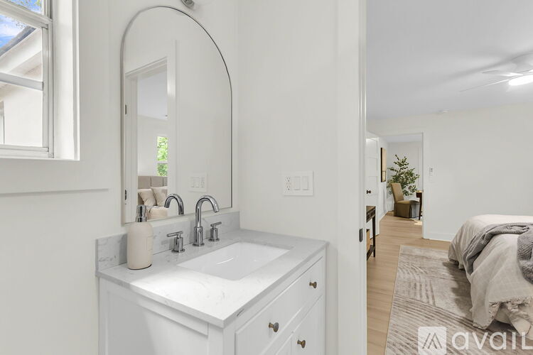 4412 Holmes Ave 3 Beds Single Family Home for Rent - Photo gallery 3