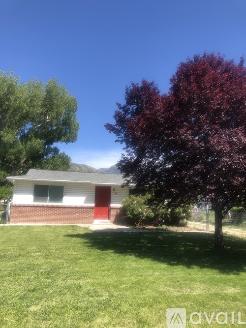 302 North 400 East 2 Beds Single Family Home for Rent - Photo gallery 1