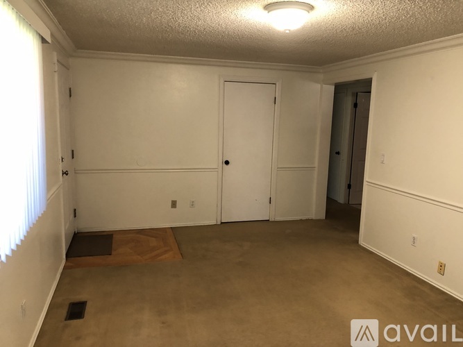 302 North 400 East 2 Beds Single Family Home for Rent - Photo gallery 3
