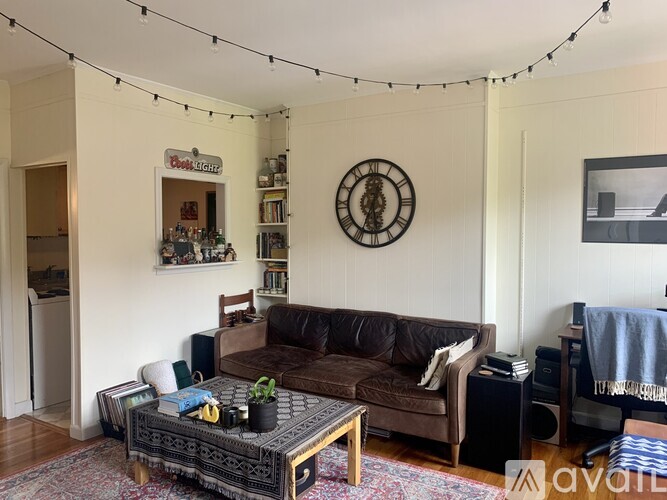 213 Newbury St 1 Apartment for Rent - Photo gallery 3