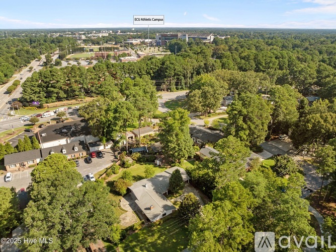 2003 Forest Hill Drive 6 Beds Single Family Home for Rent - Photo gallery 5