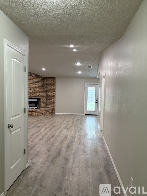 17608 East 77th Street North 4 Beds Single Family Home for Rent - Photo gallery 2