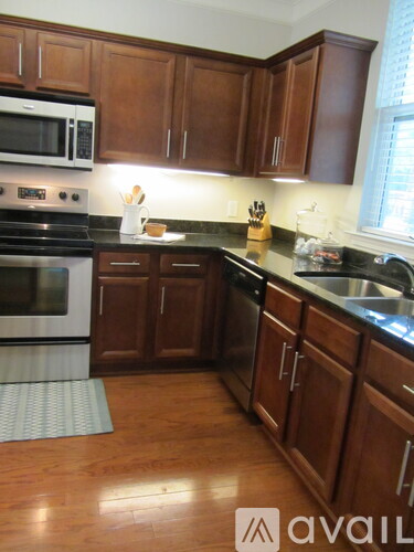 2318 Knowles Avenue 2 Beds Single Family Home for Rent - Photo gallery 3