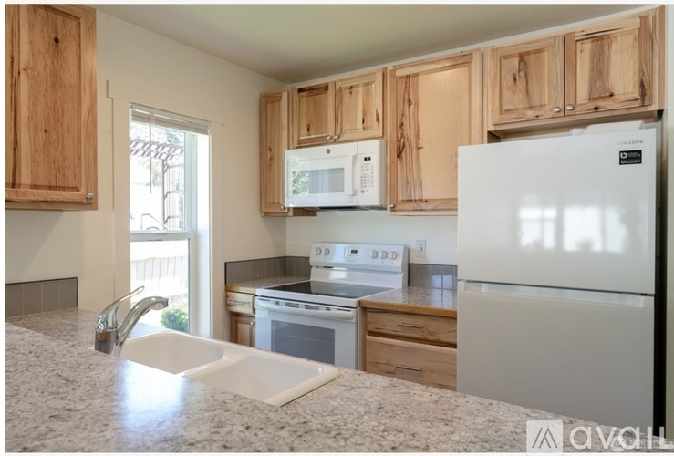 303 W Highland Ave 2 Beds Apartment for Rent - Photo gallery 1