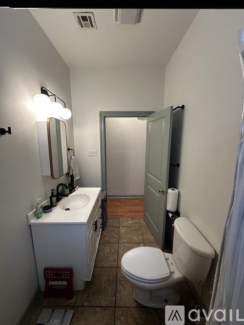 4535 S Derbigny St 2 Beds Single Family Home for Rent - Photo gallery 5