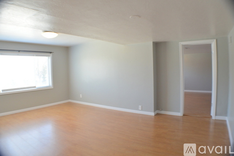 E 9th Ave 2 Beds Apartment for Rent - Photo gallery 5