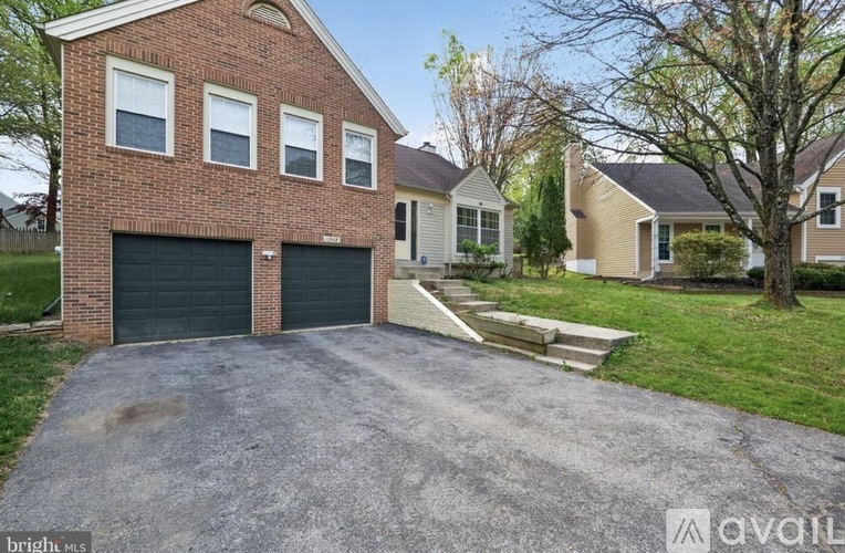 12909 Summer Hill Drive 4 Beds Apartment for Rent - Photo gallery 1