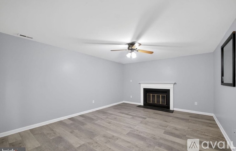12909 Summer Hill Drive 4 Beds Apartment for Rent - Photo gallery 4