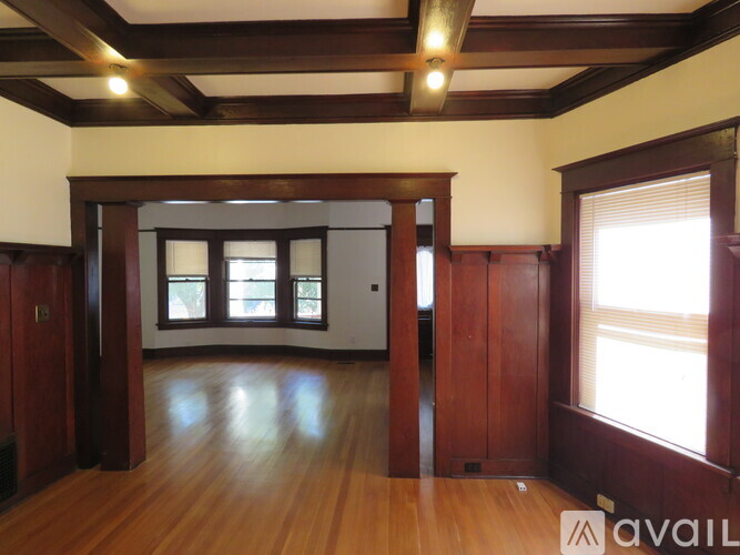 1917 Northeast 13th Avenue 2 Beds Apartment for Rent - Photo gallery 3