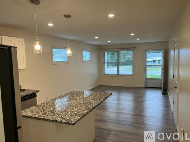 430 Ward Dr 2 Beds Condo for Rent - Photo gallery 3
