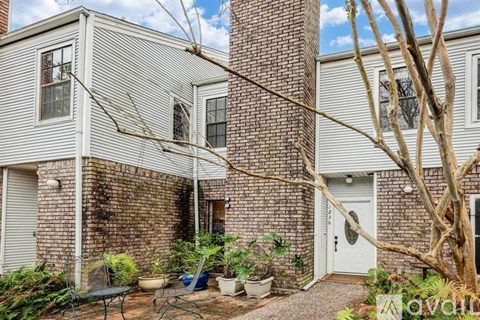 1236 Jackson Boulevard 2 Beds Apartment for Rent