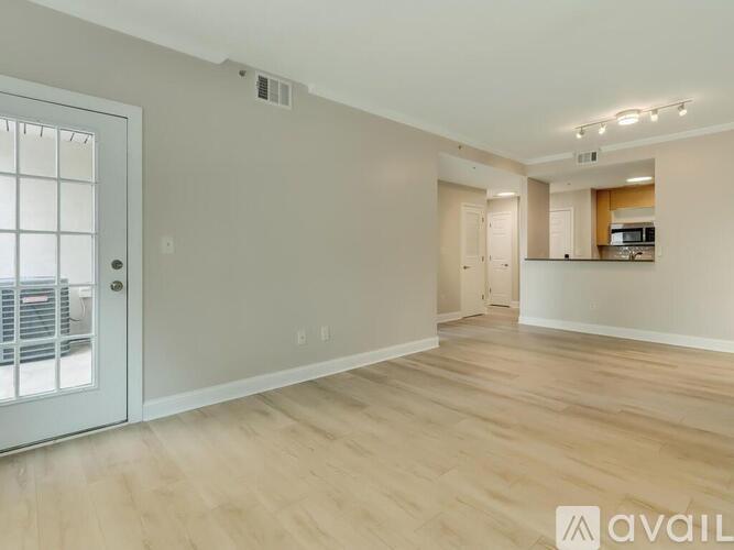 1074 Peachtree Walk Northeast 1 Apartment for Rent - Photo gallery 4
