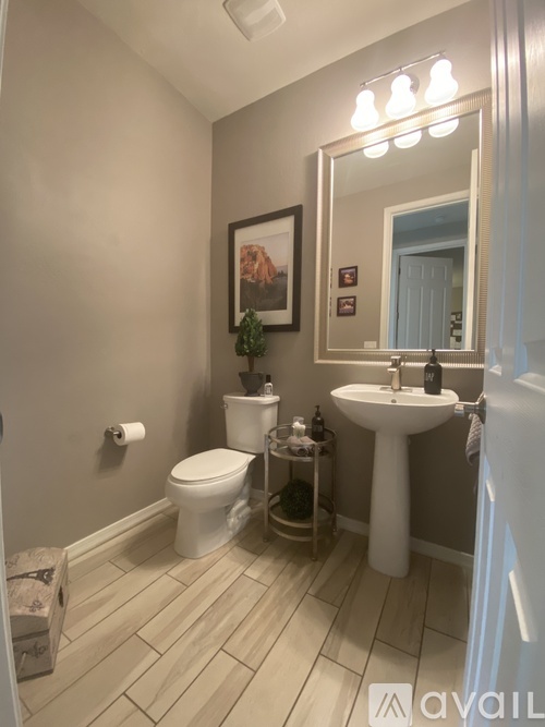 2536 West Royer Road 4 Beds Single Family Home for Rent - Photo gallery 5