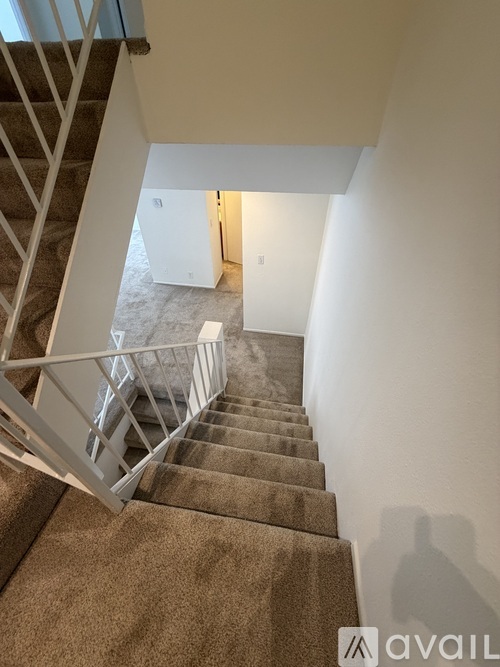 9131 Burnet Ave 3 Beds Apartment, Townhouse for Rent - Photo gallery 5