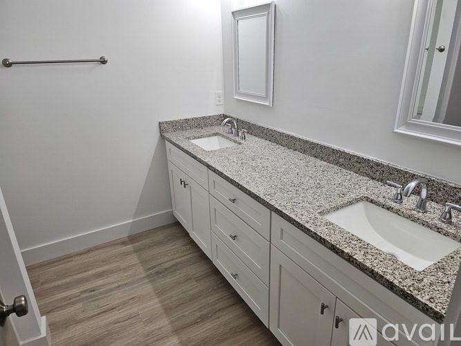 225 Essex Drive 3 Beds Single Family Home for Rent - Photo gallery 3