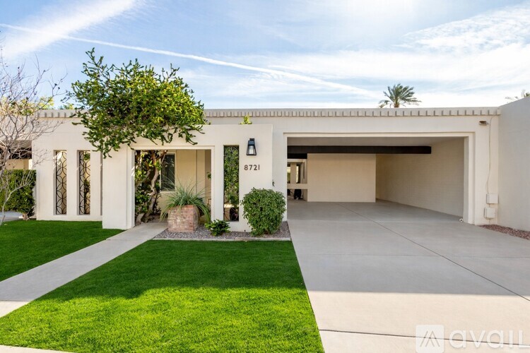 8721 East Via De Viva 4 Beds Townhouse for Rent - Photo gallery 1