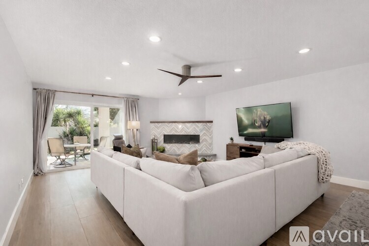 8721 East Via De Viva 4 Beds Townhouse for Rent - Photo gallery 2