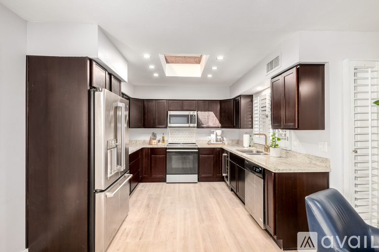 8721 East Via De Viva 4 Beds Townhouse for Rent - Photo gallery 4