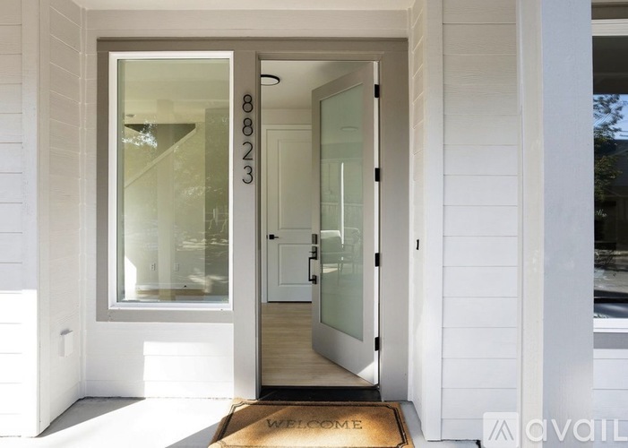 8823 North Endicott Avenue 2 Beds Townhouse for Rent - Photo gallery 3