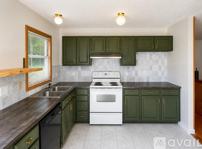 10 Miami Cir 3 Beds Single Family Home for Rent - Photo gallery 5