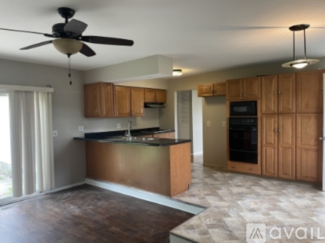3318 W Jolly Rd 3 Beds Single Family Home for Rent - Photo gallery 3