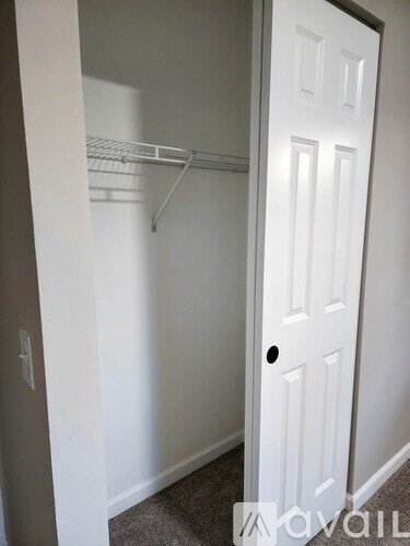 20 Alfresco Drive 2 Beds Apartment for Rent