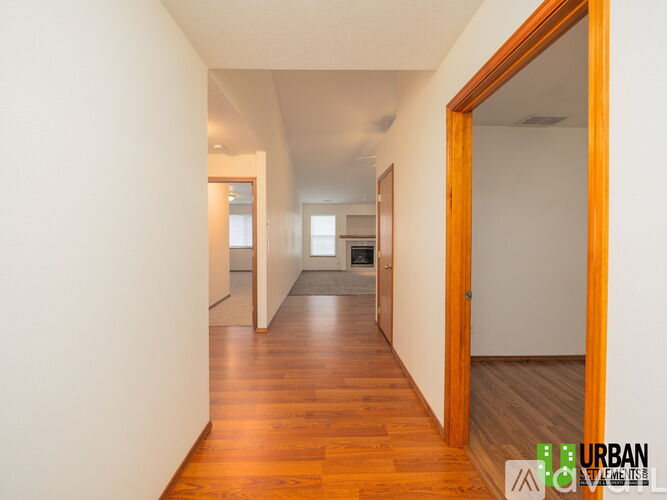 18425 E Sprague Ave 2 Beds Single Family Home for Rent - Photo gallery 3