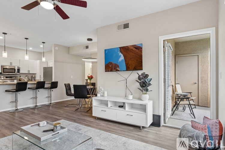 5302 East Van Buren Street 2 Beds Condo for Rent - Photo gallery 2