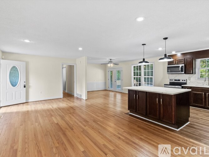 3234 Hunter Dr 3 Beds Single Family Home for Rent - Photo gallery 4